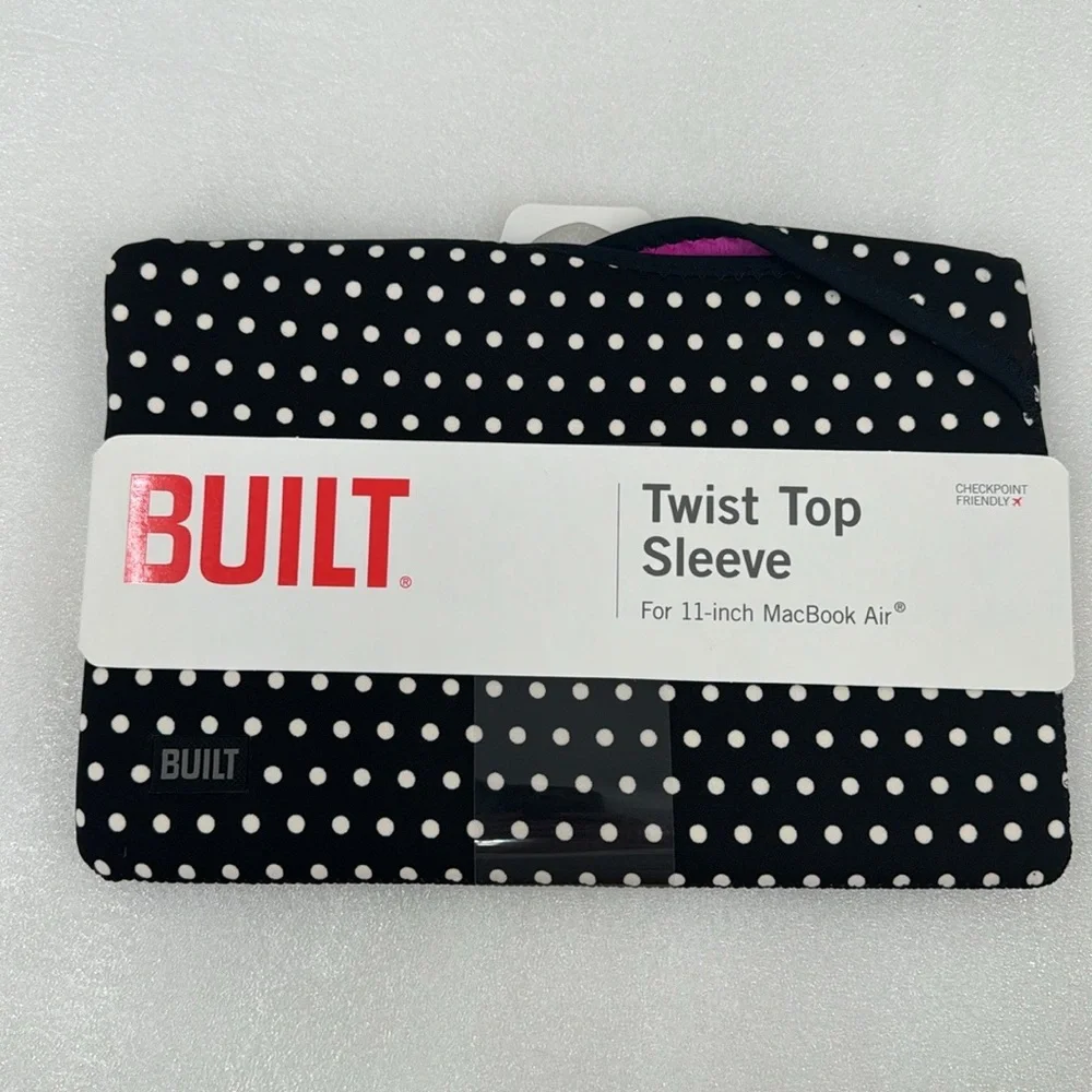 Built twist top sleeve for 11 inch MacBook Air black white polkadots apple